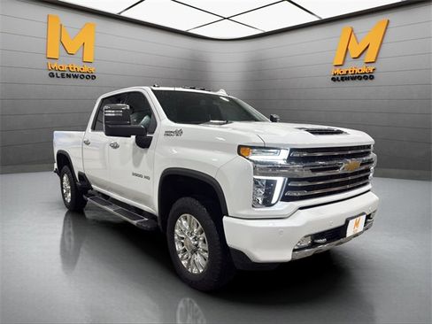 Used 2022 Chevrolet Silverado 3500 High Country image 2