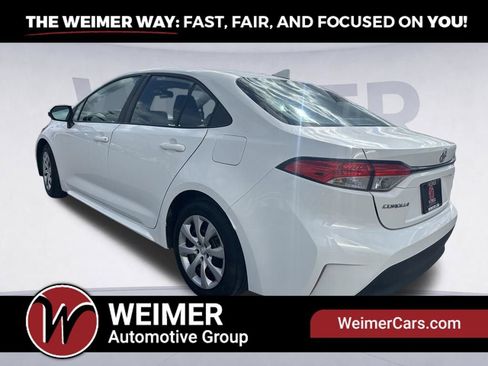 Used 2023 Toyota Corolla LE FWD image 3