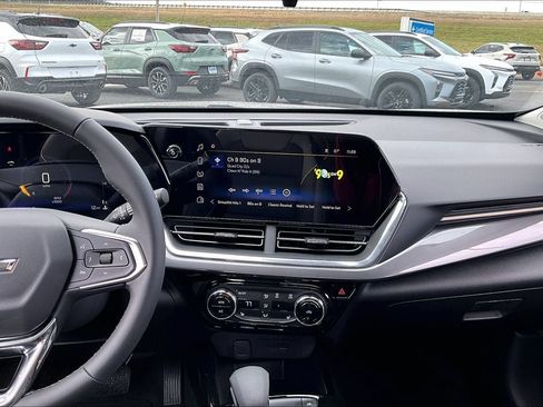 New 2026 Chevrolet Trax ACTIV FWD image 7
