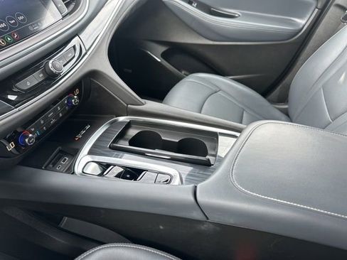 Used 2024 Buick Enclave Premium image 23