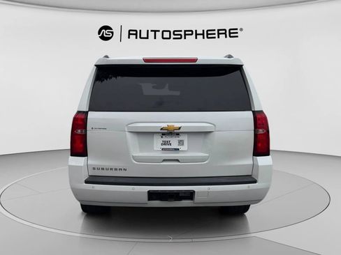 Used 2018 Chevrolet Suburban LT RWD image 8