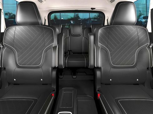 New 2026 INFINITI QX80 Luxe AWD/4WD image 8
