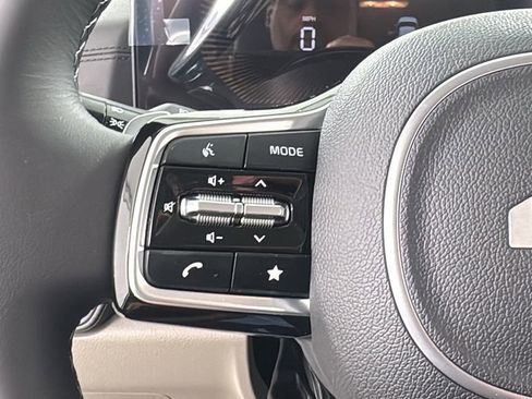 New 2026 Kia Carnival EX FWD image 23