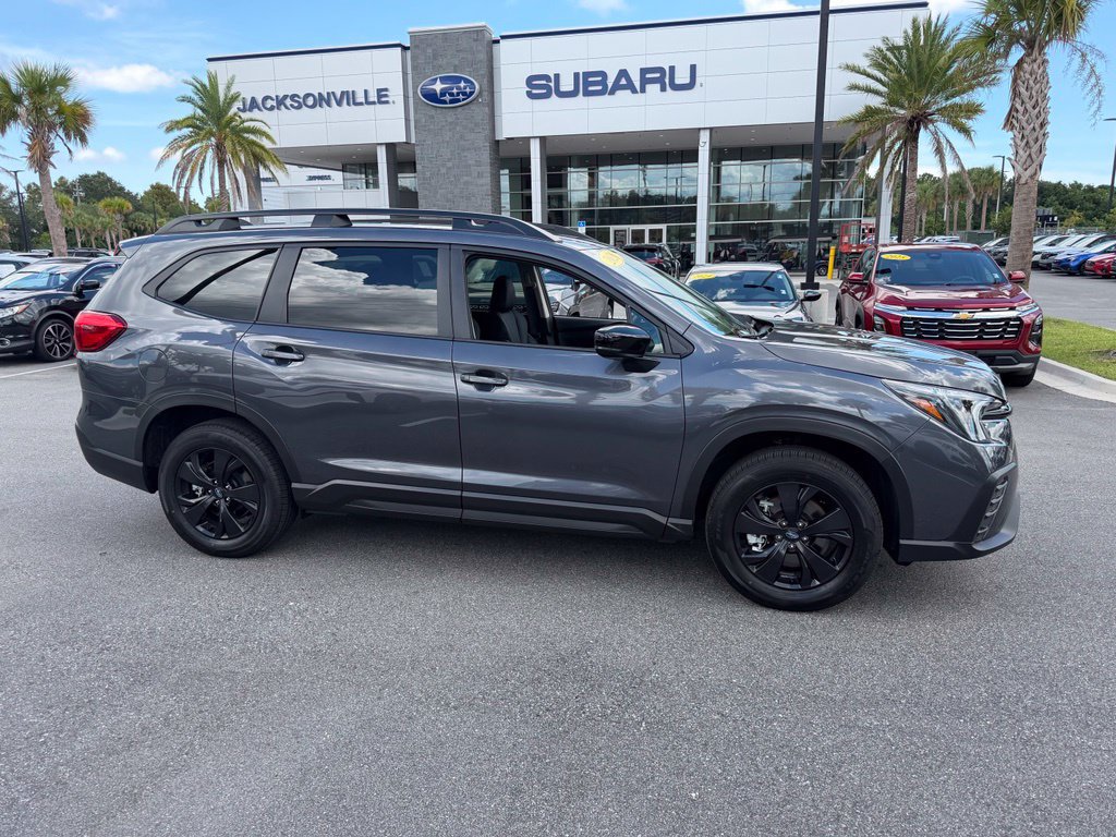 Used 2026 Subaru Ascent Premium AWD/4WD image 2