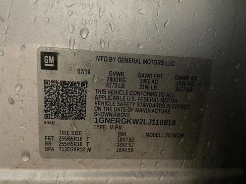 Used 2020 Chevrolet Traverse LT image 40