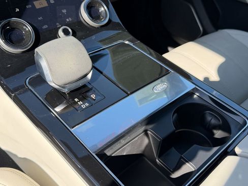 Used 2022 Land Rover Range Rover Velar R-Dynamic S image 26