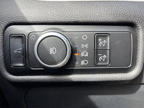 Certified 2024 Ford Explorer XLT w/ Equipment Group 202A image 17