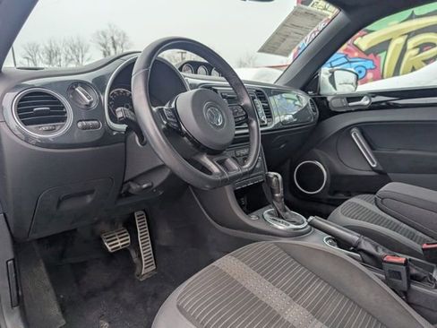Used 2013 Volkswagen Beetle 2.0T image 8