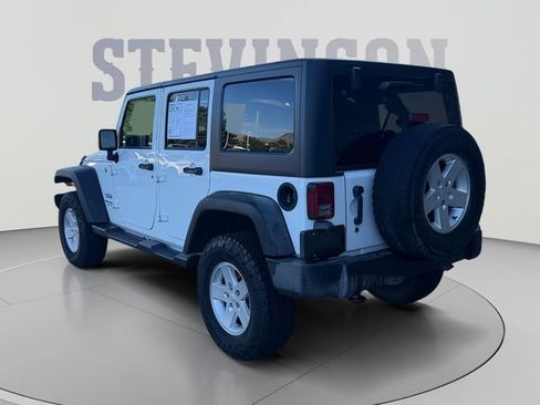 Used 2018 Jeep Wrangler Unlimited Sport S AWD/4WD image 3