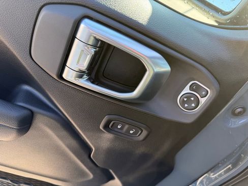 New 2026 Jeep Gladiator Sport AWD/4WD image 12