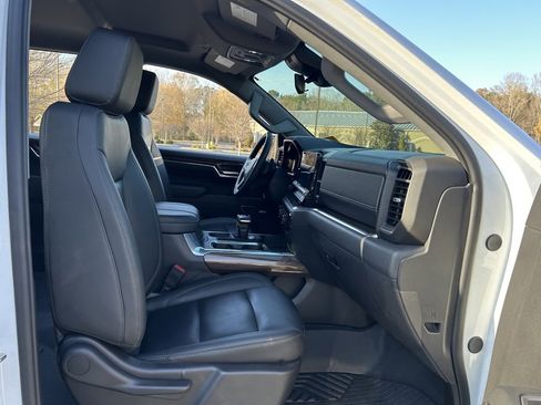 Used 2024 Chevrolet Silverado 1500 LT Trail Boss w/ Convenience Package II image 49