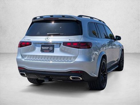 New 2026 Mercedes-Benz GLS 580 4MATIC image 2