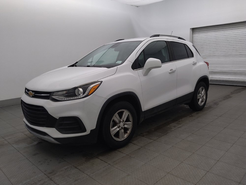 Used 2020 Chevrolet Trax LT w/ LT Convenience Package FWD image 2