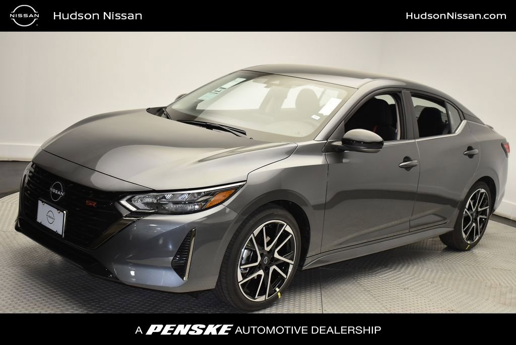 Used 2025 Nissan Sentra SR FWD image 1