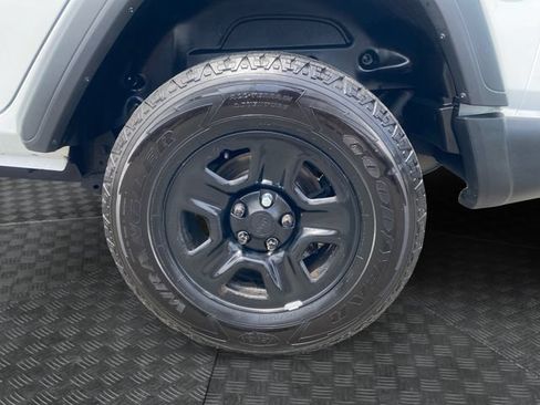 Used 2018 Jeep Wrangler Unlimited Sport AWD/4WD image 32