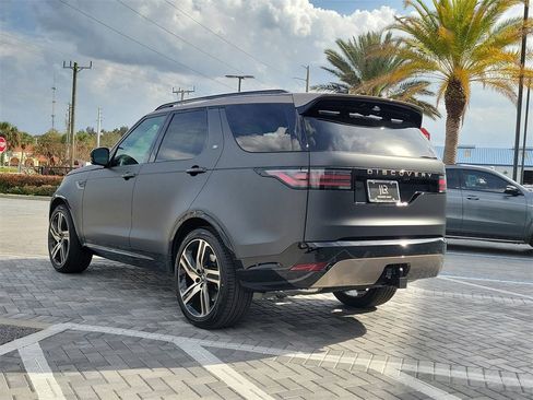 New 2026 Land Rover Discovery Limited Edition image 3