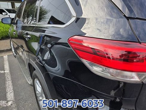 Used 2017 Toyota Highlander Limited FWD image 6