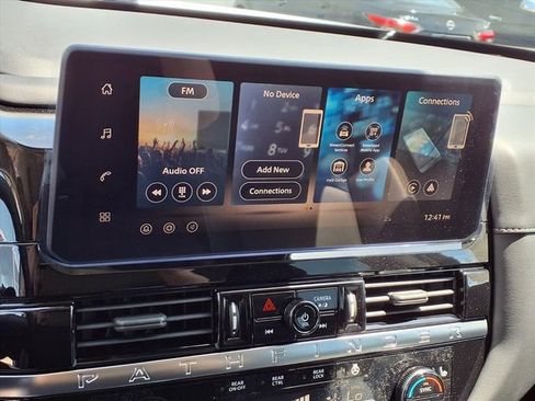 New 2026 Nissan Pathfinder SL w/ SL Premium Package FWD image 15