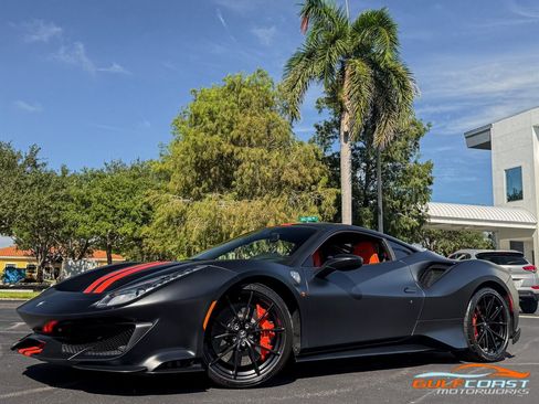 Used 2020 Ferrari 488 Pista Coupe image 11