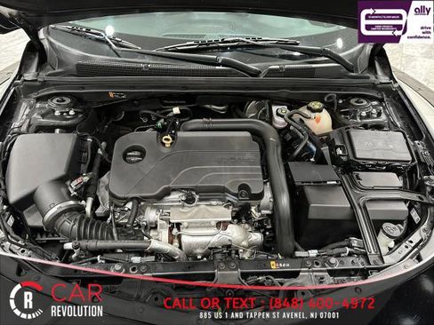 Used 2021 Chevrolet Malibu LT image 3