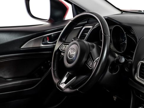 Used 2018 MAZDA MAZDA3 Touring FWD image 10