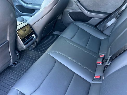 Used 2025 Tesla Model 3 Long Range AWD/4WD image 12