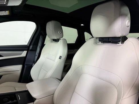 Certified 2026 Jaguar F-PACE R-Dynamic S AWD/4WD image 14