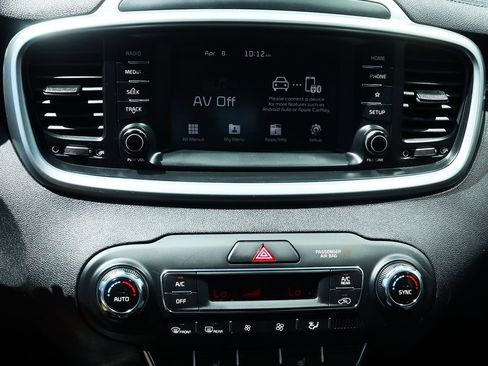 Used 2019 Kia Sorento S image 43