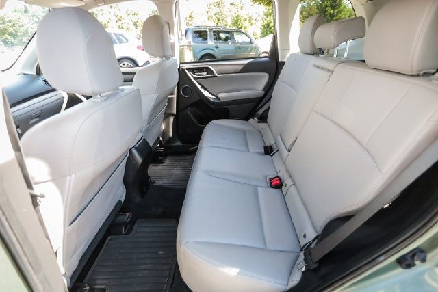 Used 2015 Subaru Forester 2.5i Touring w/ Eyesight & Navigation System AWD/4WD image 38