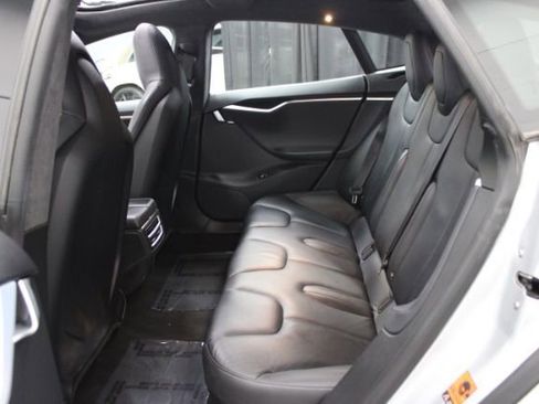 Used 2015 Tesla Model S 85 RWD image 21