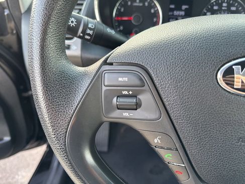 Used 2017 Kia Forte LX image 24