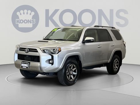 Used 2024 Toyota 4Runner TRD Off-Road Premium w/ Off Road Premium Plus Package AWD/4WD image 4