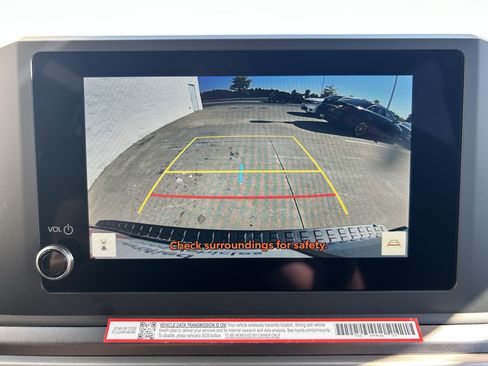 Used 2025 Toyota 4Runner SR5 AWD/4WD image 28