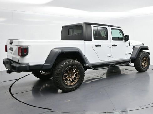 Used 2023 Jeep Gladiator Sport AWD/4WD image 7