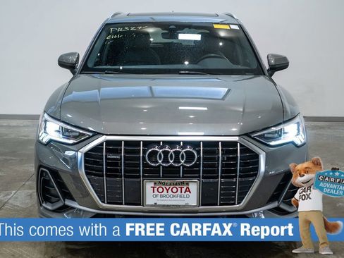 Used 2023 Audi Q3 2.0T Premium w/ Convenience Package image 2