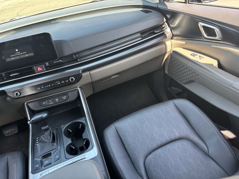 Certified 2026 Kia Carnival FWD image 14