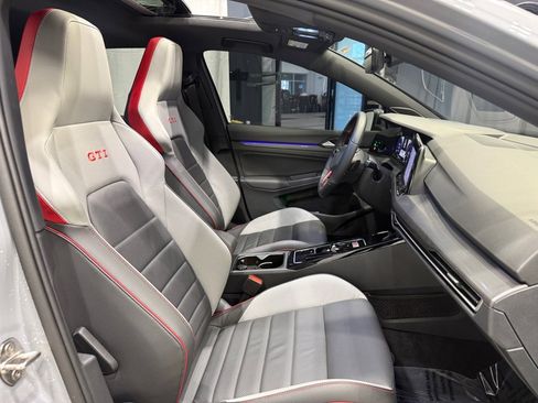 Used 2024 Volkswagen GTI Autobahn image 29