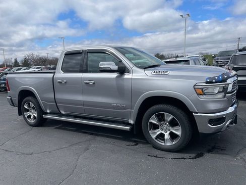 Used 2019 RAM 1500 Laramie AWD/4WD image 2