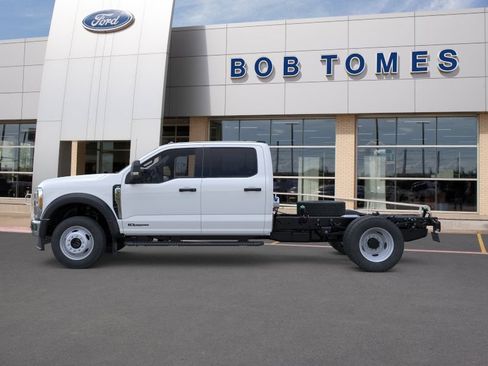 New 2026 Ford F450 XLT w/ XLT Value Package AWD/4WD image 3