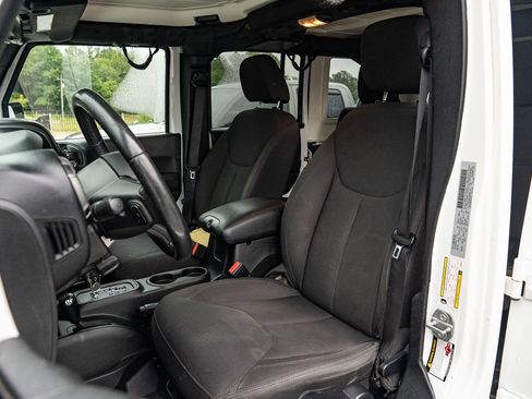Used 2018 Jeep Wrangler Unlimited Sport S AWD/4WD image 20
