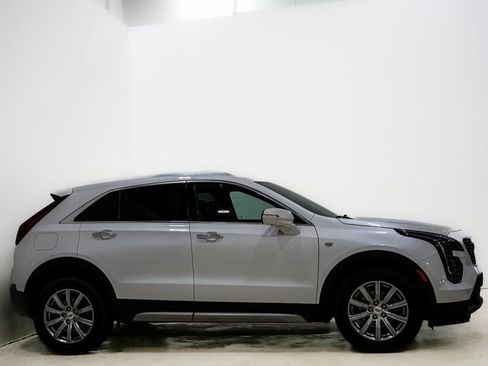 Used 2022 Cadillac XT4 Premium Luxury w/ Technology Package image 5