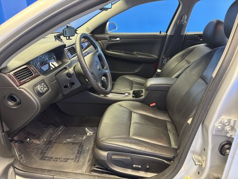 Used 2013 Chevrolet Impala LTZ FWD image 12