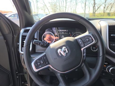 New 2026 RAM 1500 Express AWD/4WD image 4