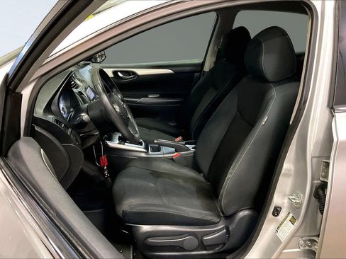 Used 2019 Nissan Sentra S image 28