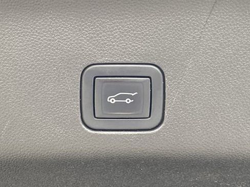 Used 2022 GMC Yukon Denali AWD/4WD image 7