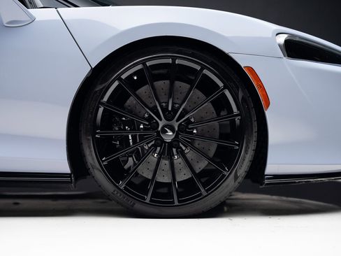 Used 2023 McLaren GT RWD image 38