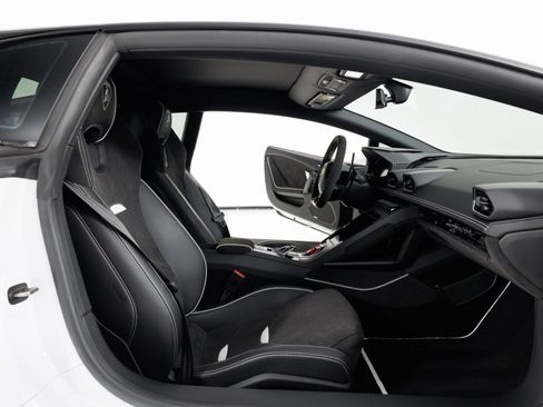 Used 2020 Lamborghini Huracan EVO AWD/4WD image 38