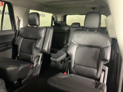 New 2025 Ford Expedition Max Platinum w/ Driver's Package image 16