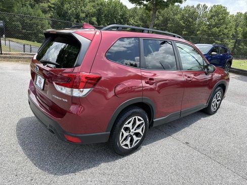 Certified 2023 Subaru Forester Premium AWD/4WD image 8
