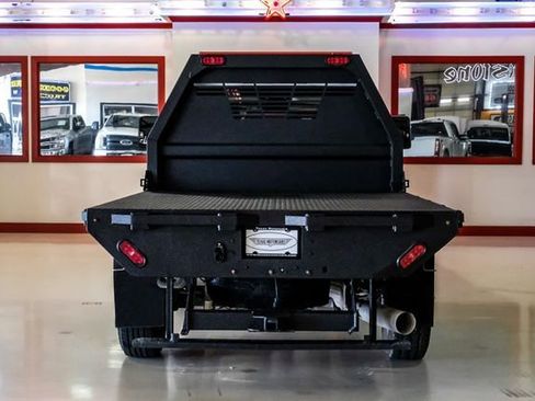 Used 2024 Chevrolet Silverado 2500 LT w/ Convenience Package image 11